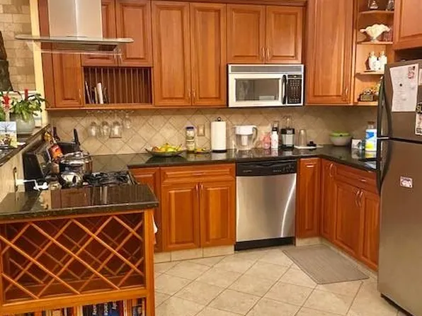 102 Boston St APT 3C, Dorchester, MA 02125