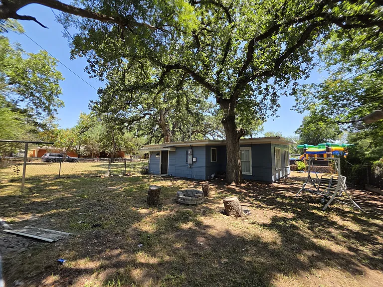 522 E Davilla Ave — Photo 37