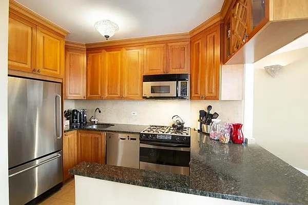 Rented by Maxwell Jacobs | media 13