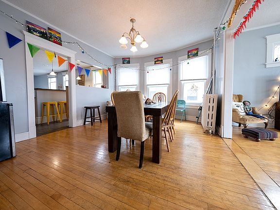 5th image of 2219 Pleasant Ave #2
