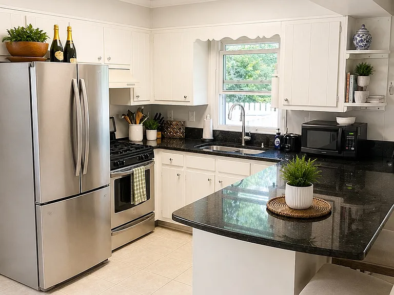 860 Nassau Dr — Photo 4