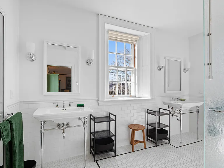 238 Highland Rd — Photo 19