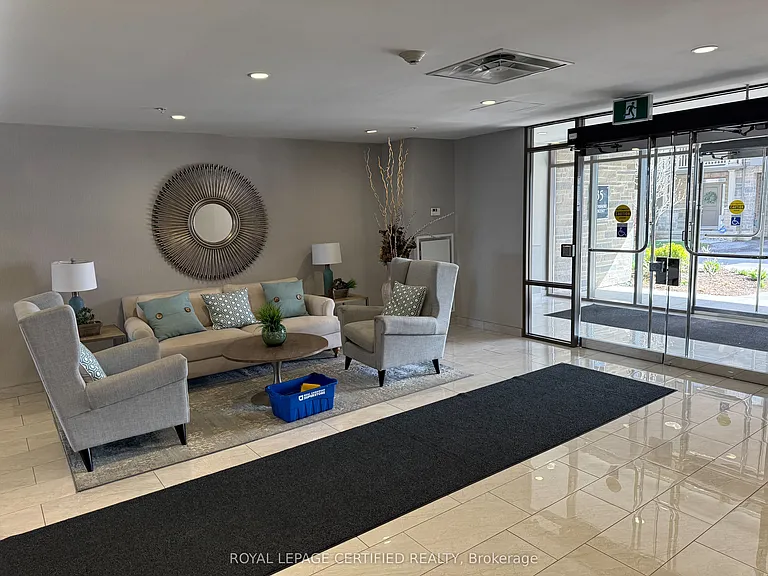 35 Southshore Cres #201 — Photo 4