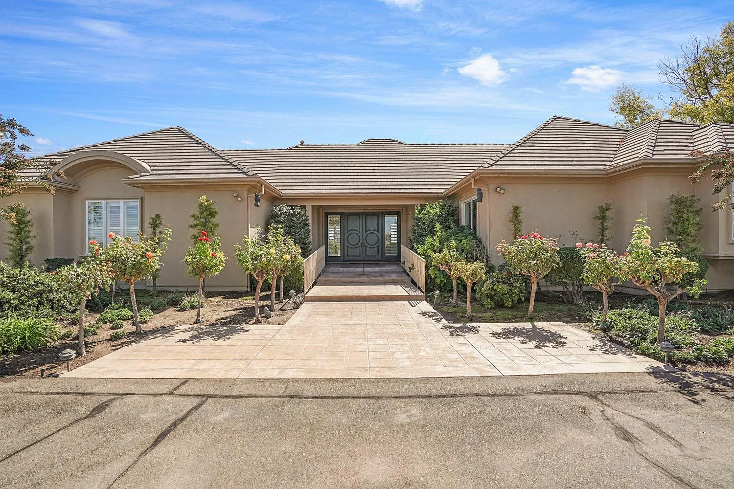 4185 W Woodbridge Rd photo 1