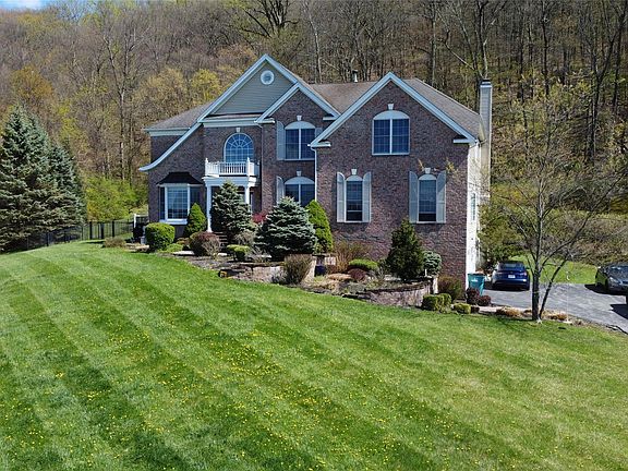 2nd image of 194 Devon Farms Road