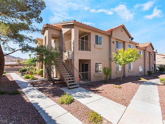 2nd image of 2110 Los Feliz St Unit 2015
