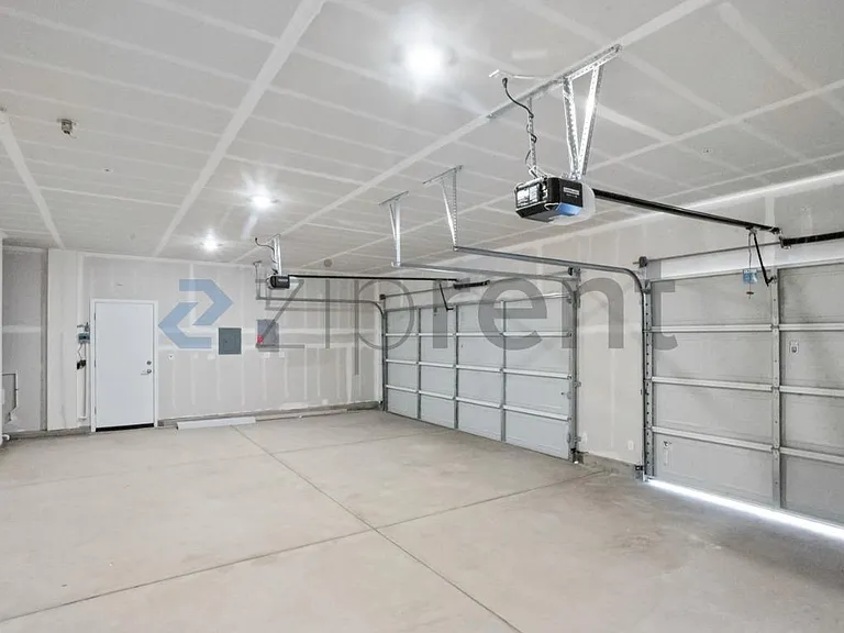 3358 Jubilee Dr — Photo 36