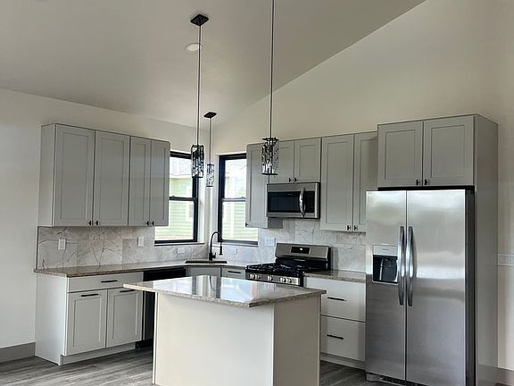4th image of 19 Lakewood St #A