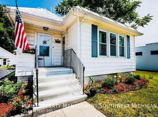 15 N Barker St APT A, New Buffalo, MI 49117