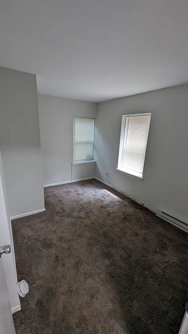 3 Bedroom apartment with multiple floor living! — Photo 4
