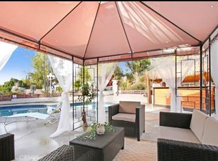 5694 Collins Pl, Woodland Hills, CA 91367