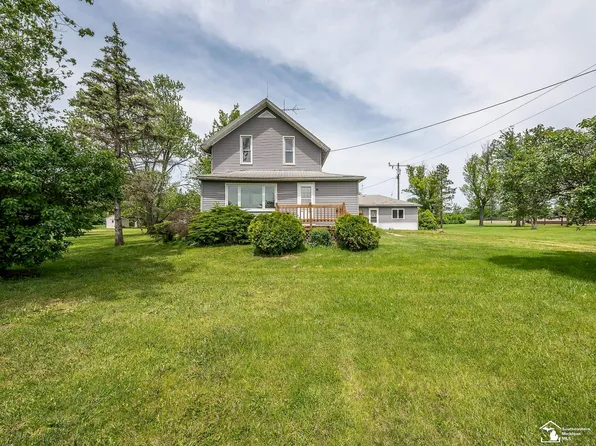 3754 Stewart Rd, Monroe, MI 48162