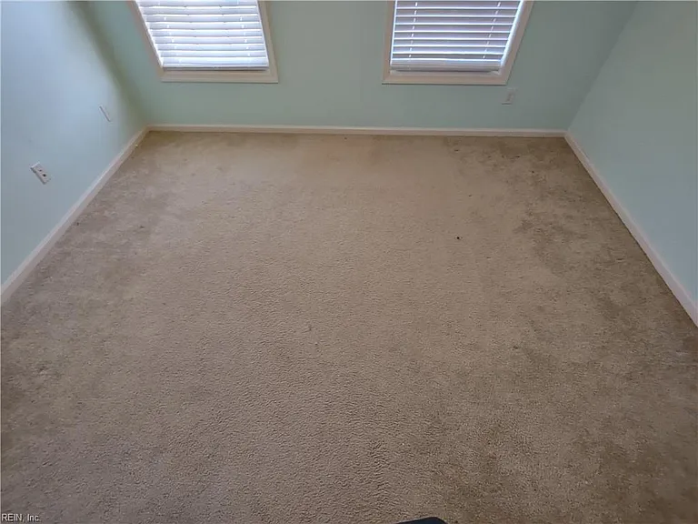 968 Jenkins Dr — Photo 17
