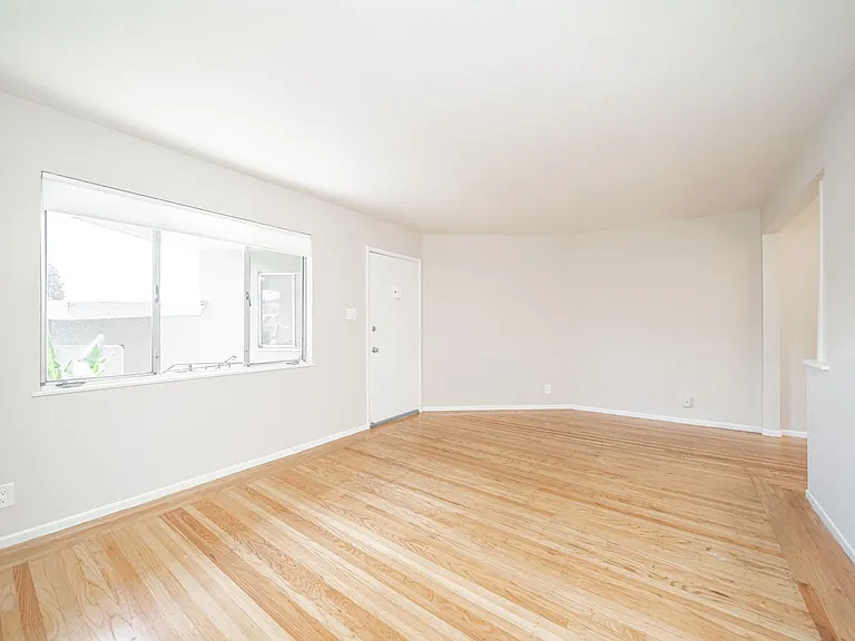 2275 Park Blvd — Photo 3