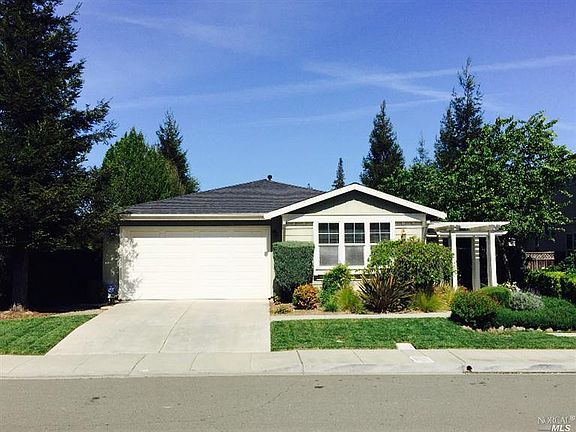 2nd image of 3962 Lucero St