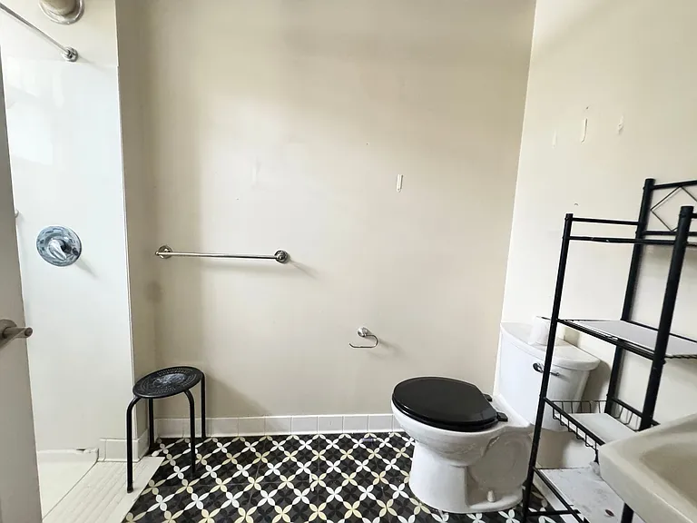 Huntley — Photo 1