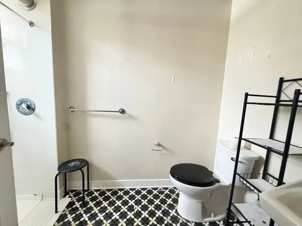 Huntley, 409 Stolp Ave #B01, Syracuse, NY 13207
