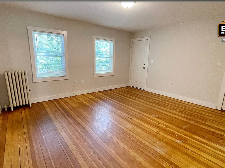 429-433 Princeton Rd — Photo 10