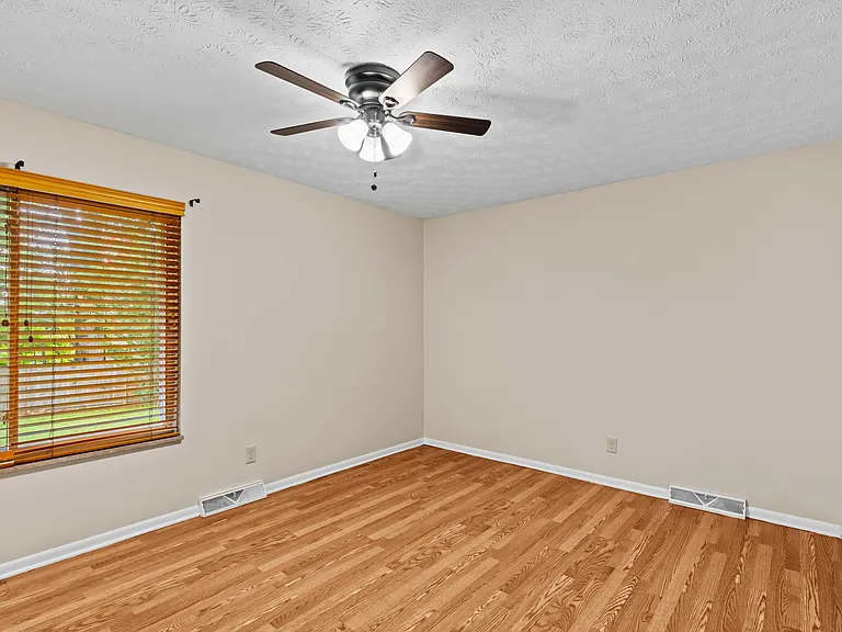 12105 W Kings Gate Rd — Photo 22