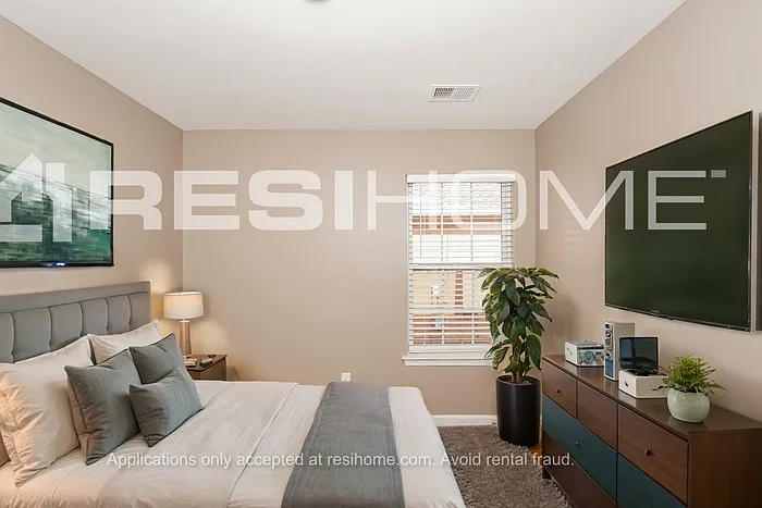 1041 Georgetown Ln — Photo 10