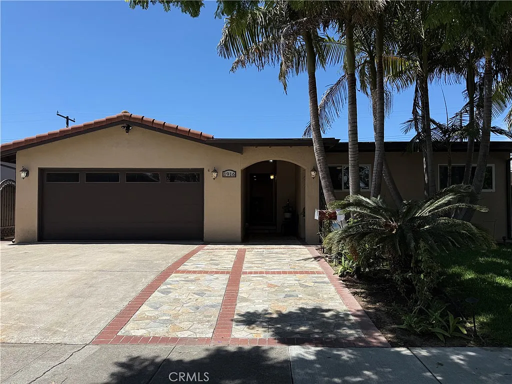 5 bed, 2035 sqft, $5,500 — Photo 4