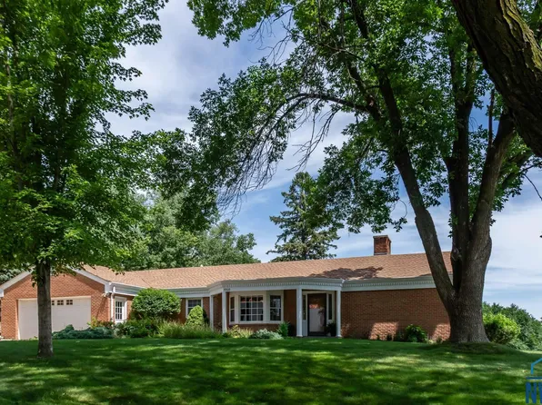 3908 Sylvian Ave, Sioux City, IA 51104