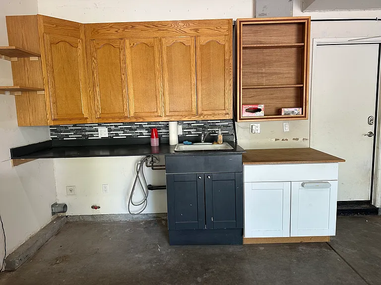 21020 Country Park Rd — Photo 11