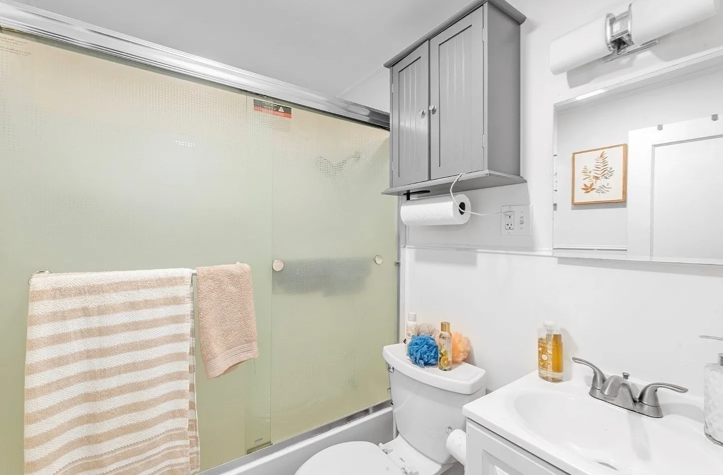 3 bed, 1016 sqft, $3,200 — Photo 4