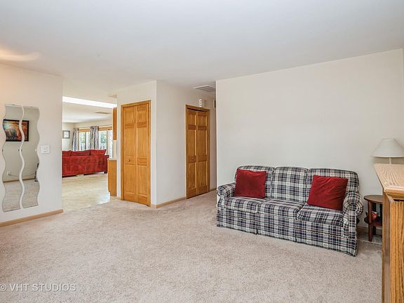 4th image of 400 Wellington Dr