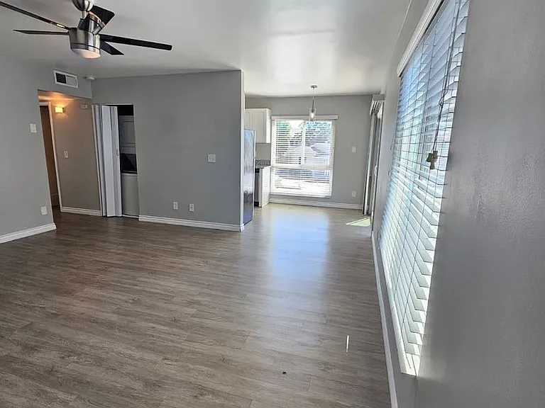 4541 Contour Blvd. — Photo 2