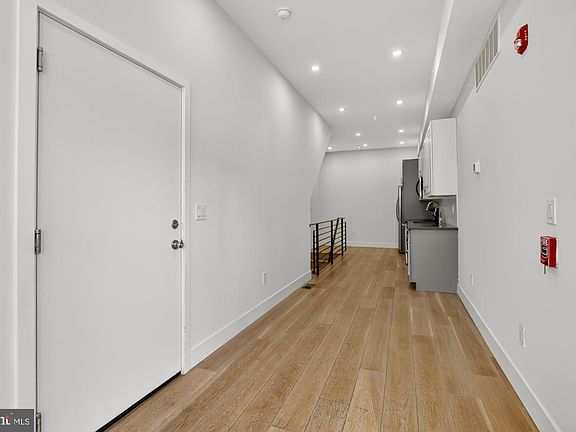 3rd image of 1702 Point Breeze Ave #C