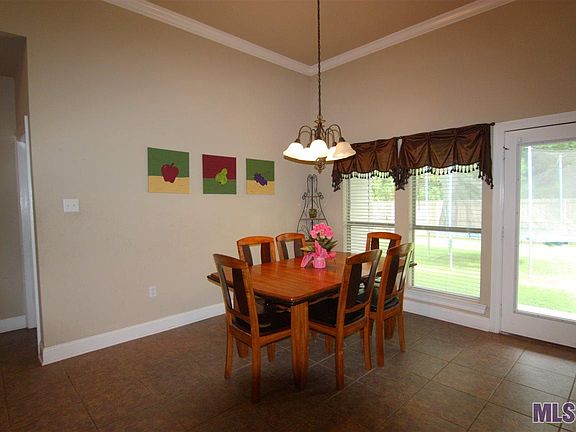 5th image of 10148 Angela Dr