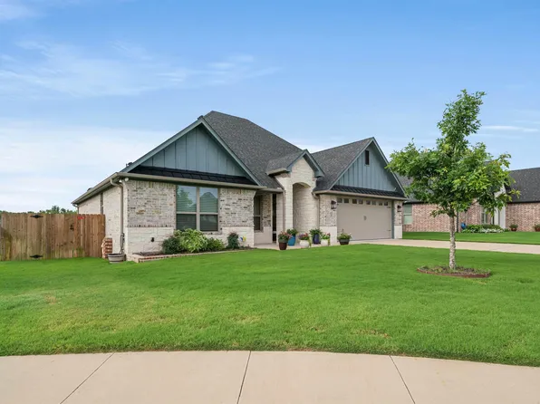 7282 Carthage Creek Dr, Tyler, TX 75703