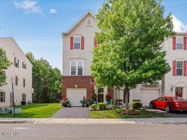 33 Michael Drive, Tinton Falls, NJ 07712