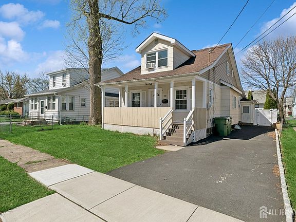 3rd image of 210 Washington Ave
