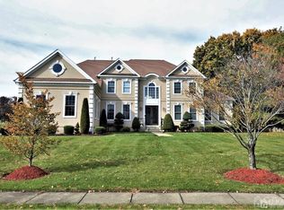 3 Rustic Ct, Monroe Township, NJ 08831