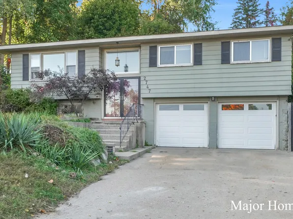 2747 Frederick Ave NW, Grand Rapids, MI 49544