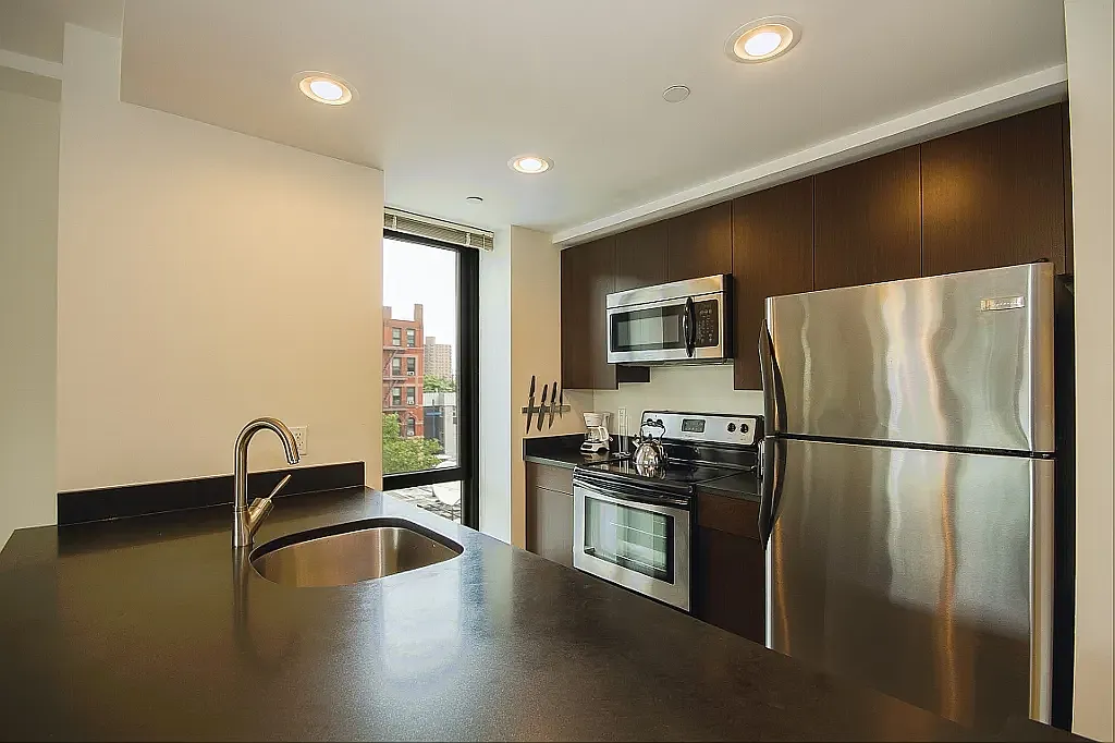 1595 Lexington Avenue — Photo 4