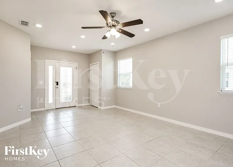 2212 Red Rock Ct — Photo 5