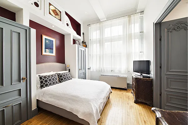 Sold by Stribling | media 22