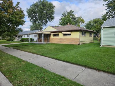 26724 Compson St, Roseville, MI, 48066