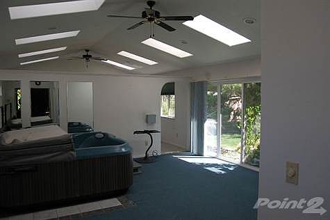 hot tub room from hall