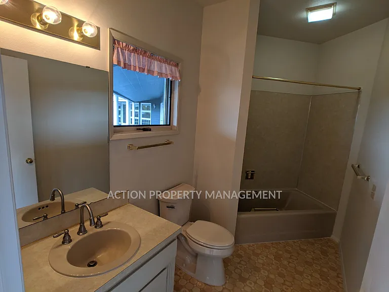 251 Old Schoolhouse Rd — Photo 39