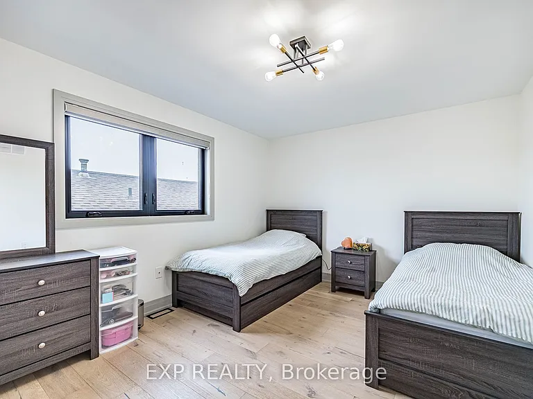 7623 Chorozy St — Photo 14