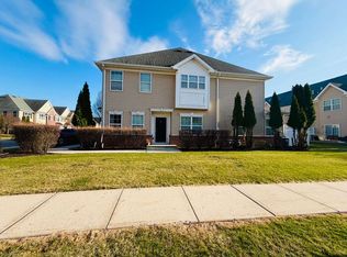 32 Masters Blvd, Piscataway, NJ 08854