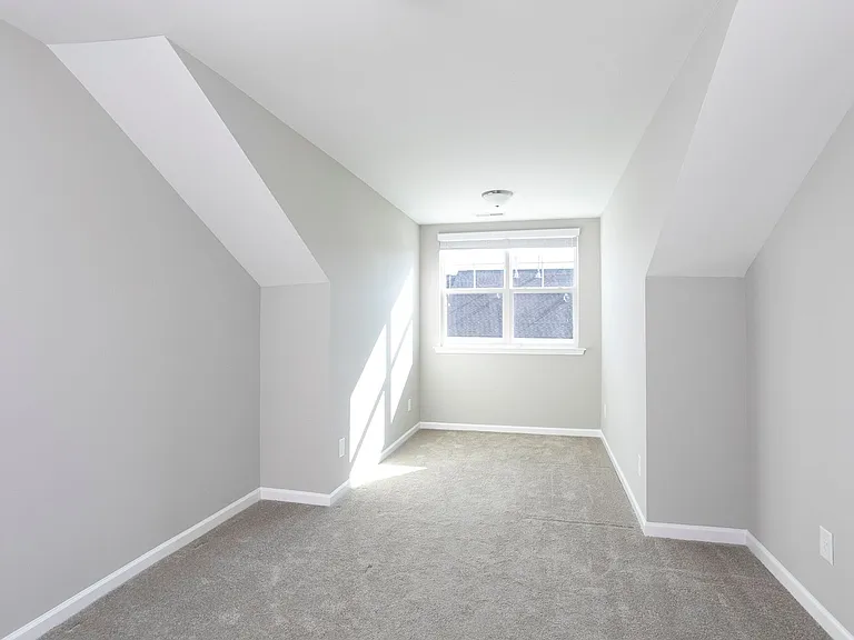 129 Churment Ct — Photo 9