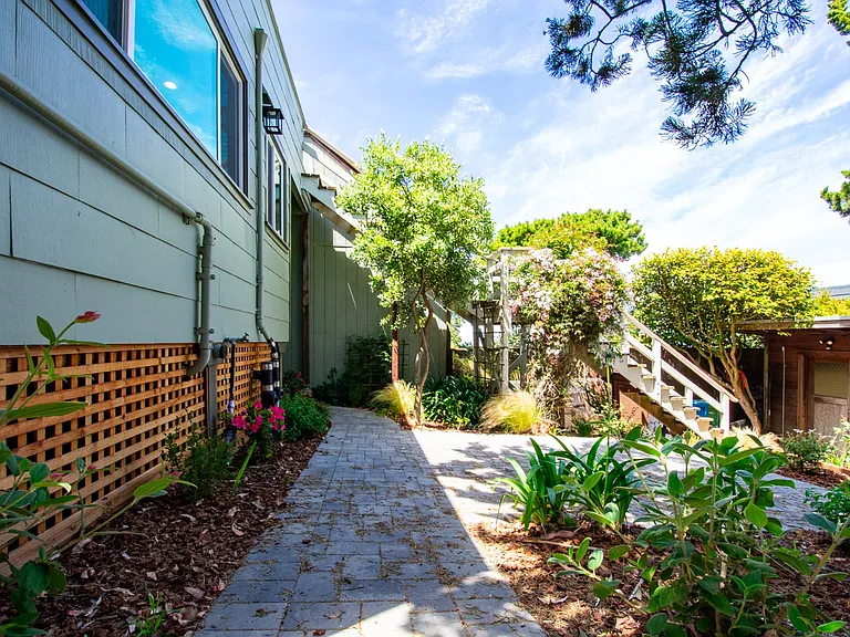 790 Duncan St — Photo 4