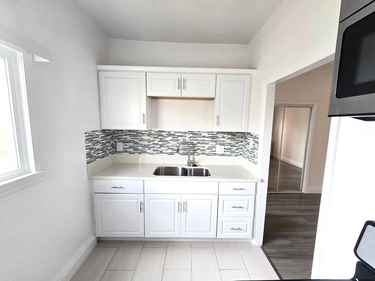 2743 San Marino Street — Photo 4