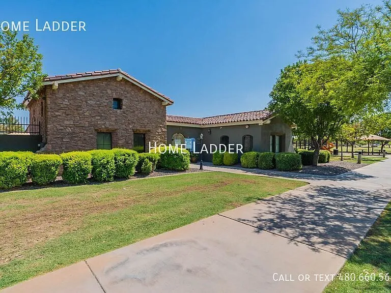 18428 N Jameson Dr — Photo 41