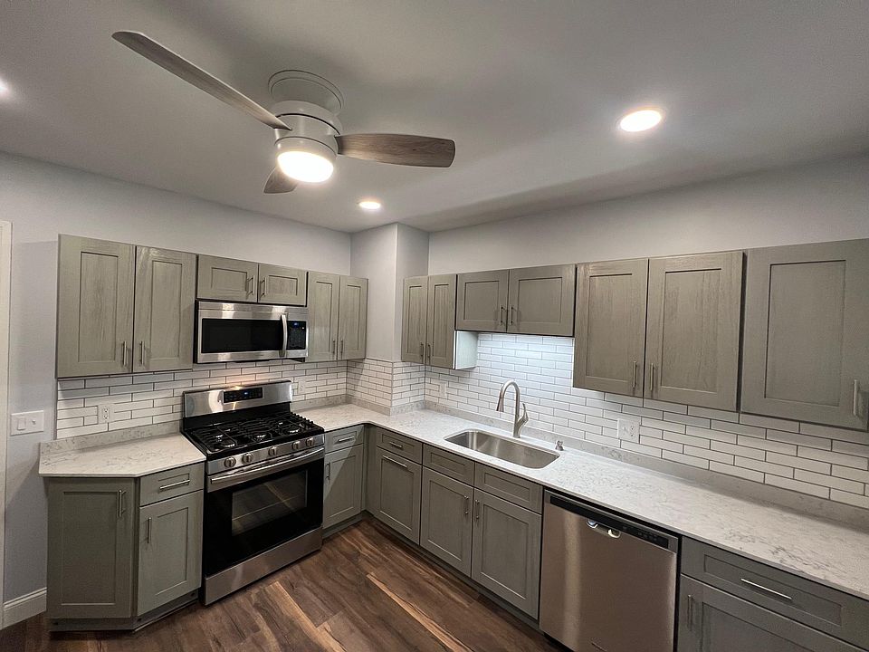 1st image of 10 Traymore St